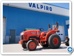 2 Tractors Kubota 3800L
4 baggage carts